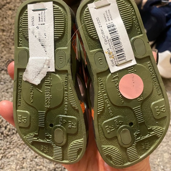 Mini Melissa sandals size 6. NEW never worn - Picture 2 of 3